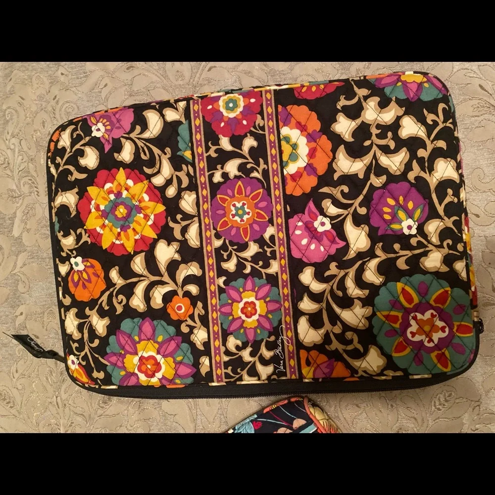 Vera Bradley laptop bag - Picture 3 of 3